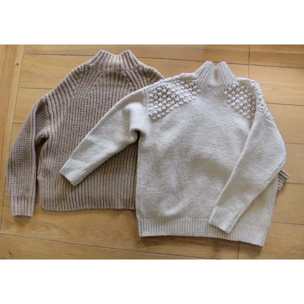 Women’s (2) piece Knitted Sweater Bundle Lot Small Preowned - Picture 7 of 7